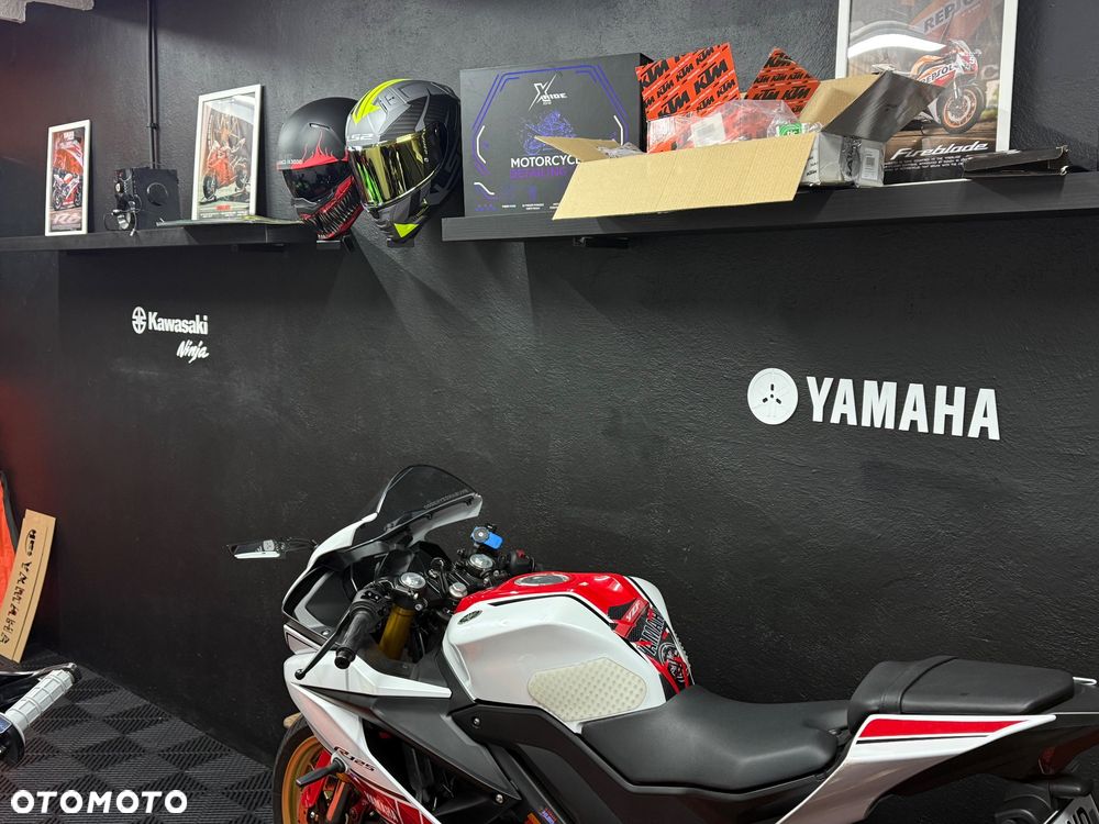 Yamaha YZF - 16