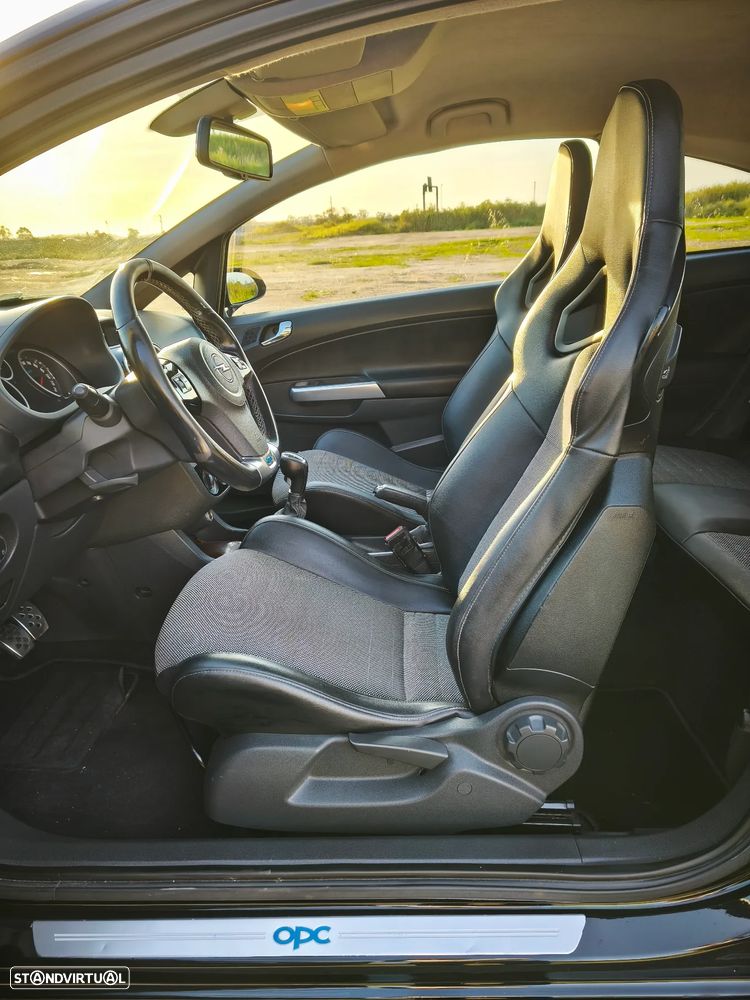 Opel Corsa 1.6 Turbo OPC - 8