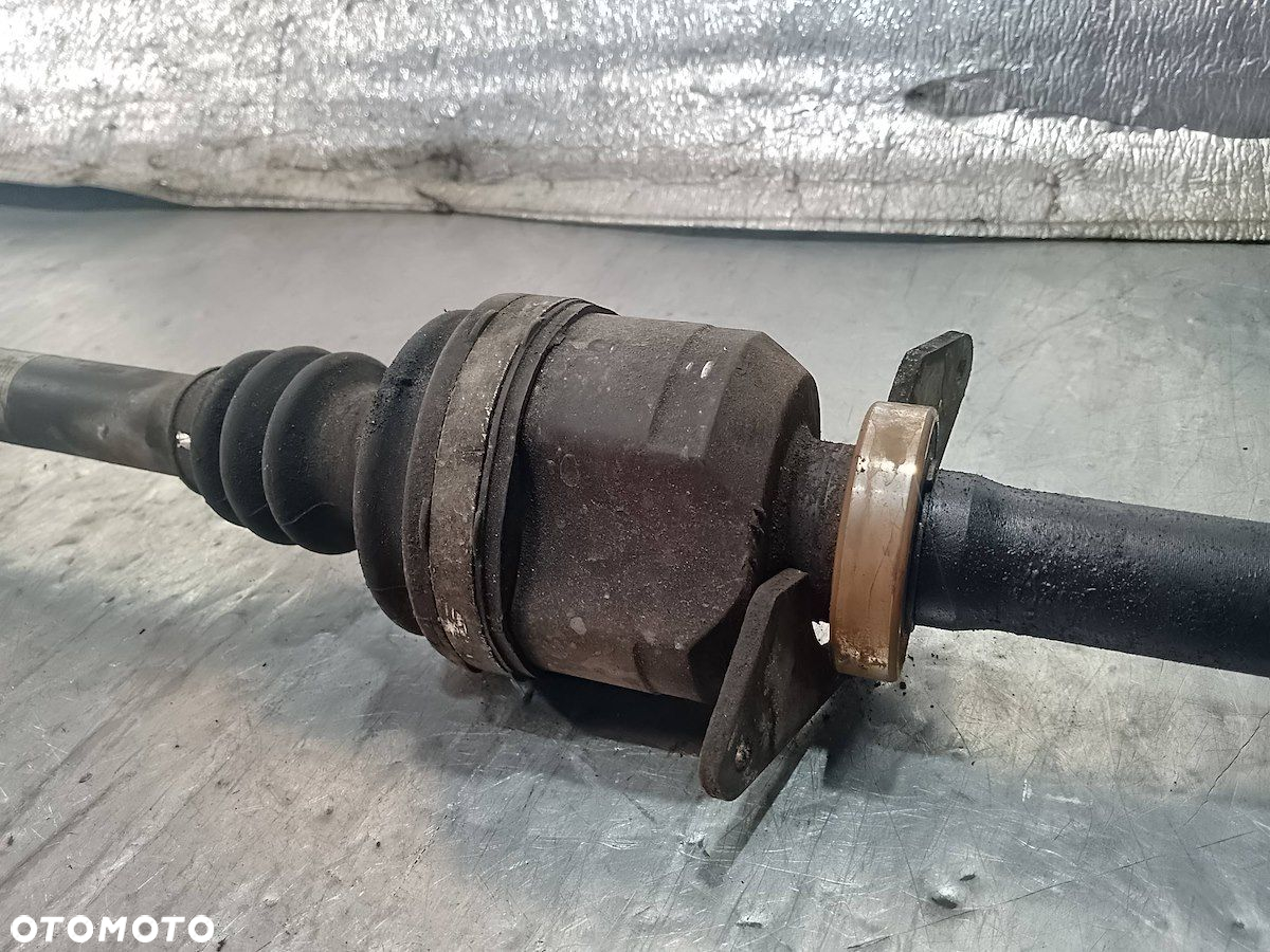 PÓŁOŚ PRAWA PRZÓD RENAULT TRAFIC 8200169163    93850890 2.5 DCI - 5