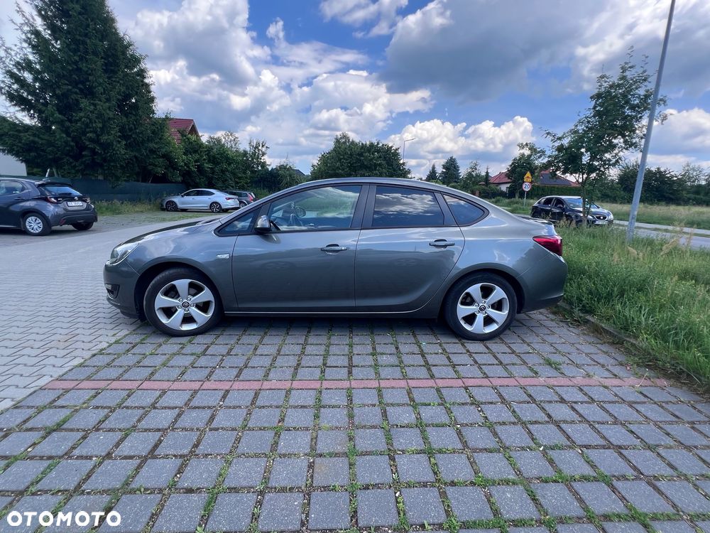 Opel Astra - 11