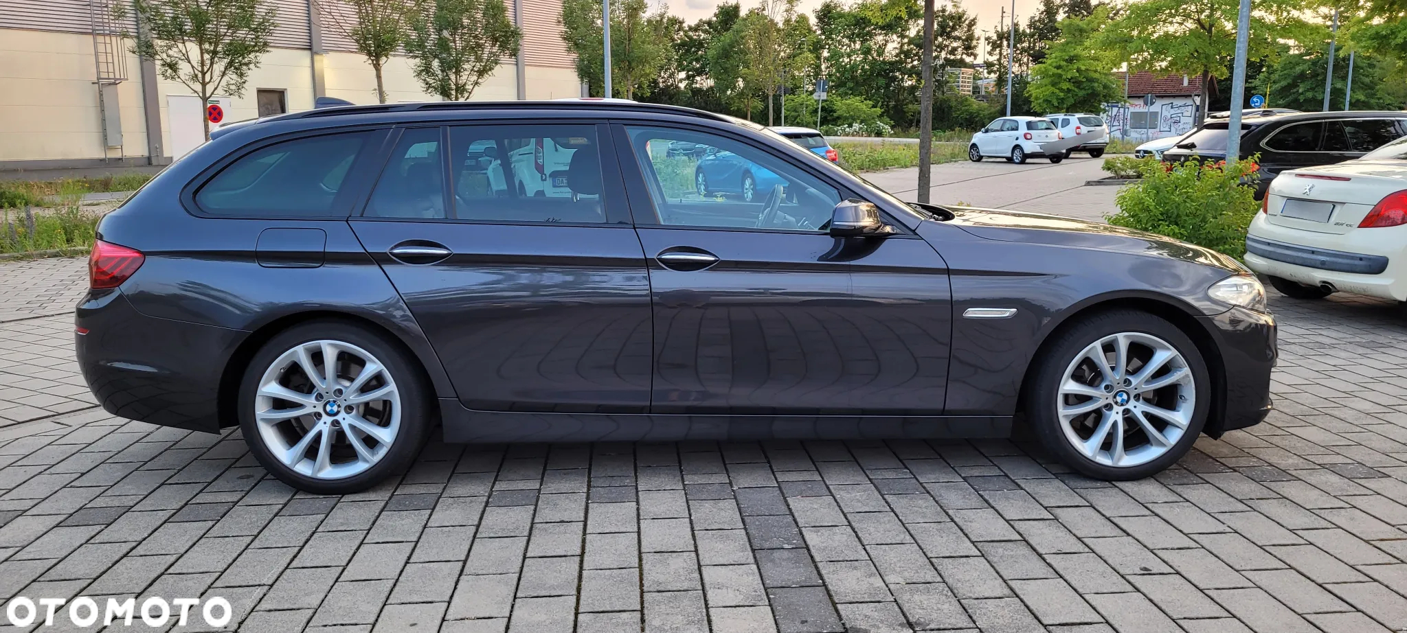 BMW Seria 5 520d xDrive - 8