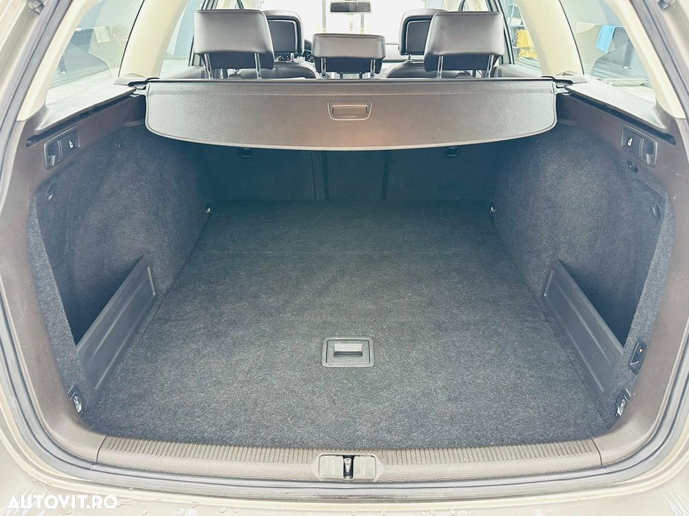 Volkswagen Passat 2.0 Blue TDI SCR Highline - 17