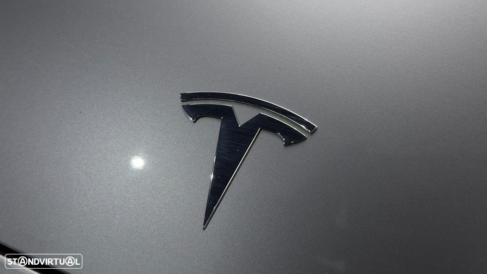 Tesla Model Y Performance Dual Motor AWD - 10