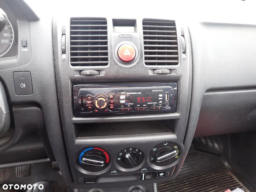 CZĘŚCI - Hyundai Getz 1,1 66KM G4HG HB 3D LIFT 5B lakier HL 2008r. INDEX - 10099 - 9