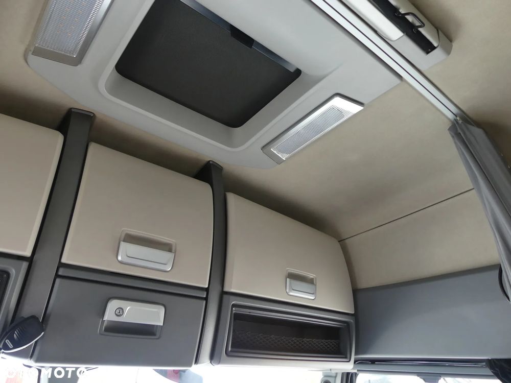 Renault T440 13L / EURO 6 / LOW DECK / KLIMA POSTOJOWA / - 37