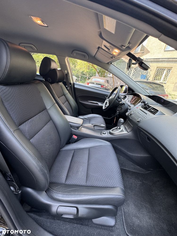 Honda Civic 1.8 Comfort - 11