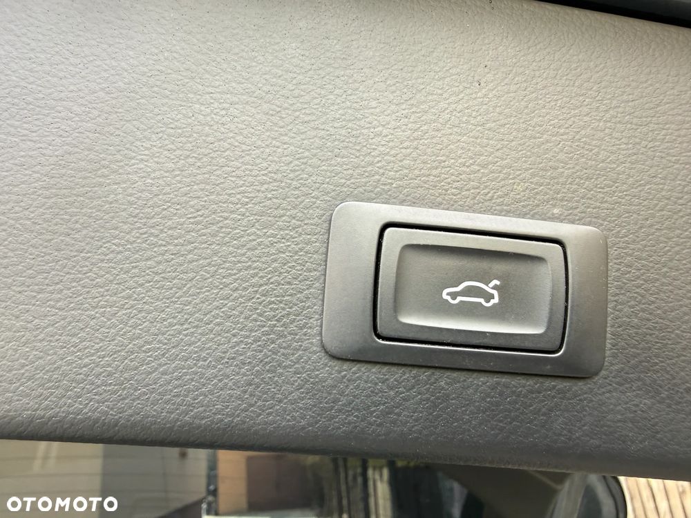 Audi A6 Avant 2.0 TDI Ultra S tronic - 19