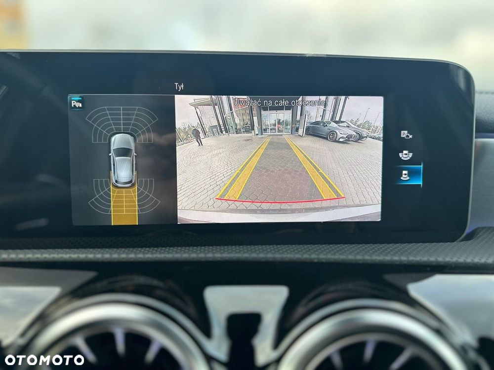 Mercedes-Benz Klasa A 35 AMG 4-Matic 7G-DCT - 24