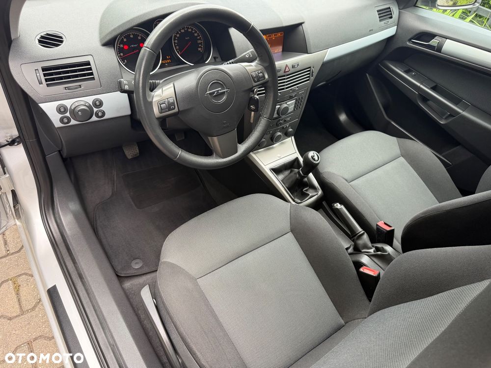 Opel Astra 1.6 Cosmo - 23