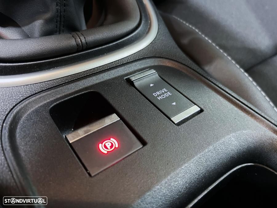 Jeep Avenger 1.2 GSE T3 Altitude - 19