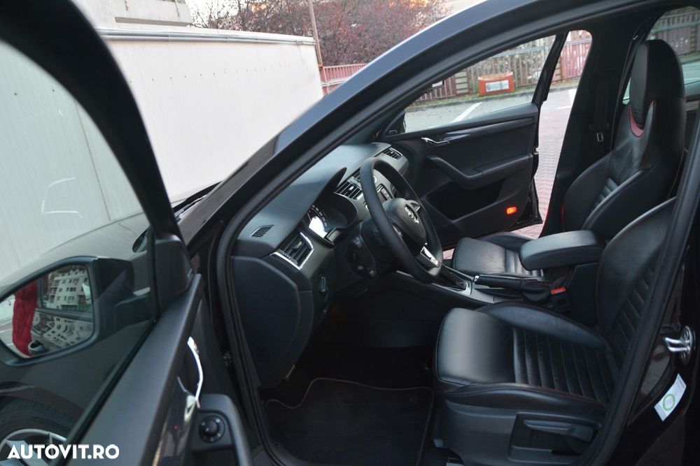 Skoda Octavia 2.0 TDI (Green tec) 4x4 DSG RS - 13