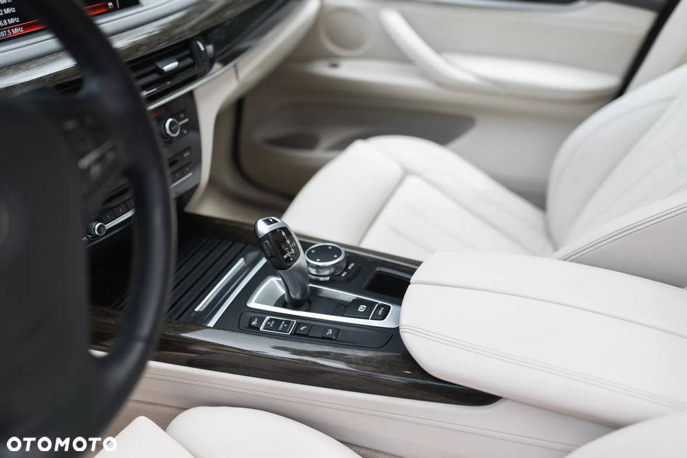 BMW X5 xDrive40d - 19