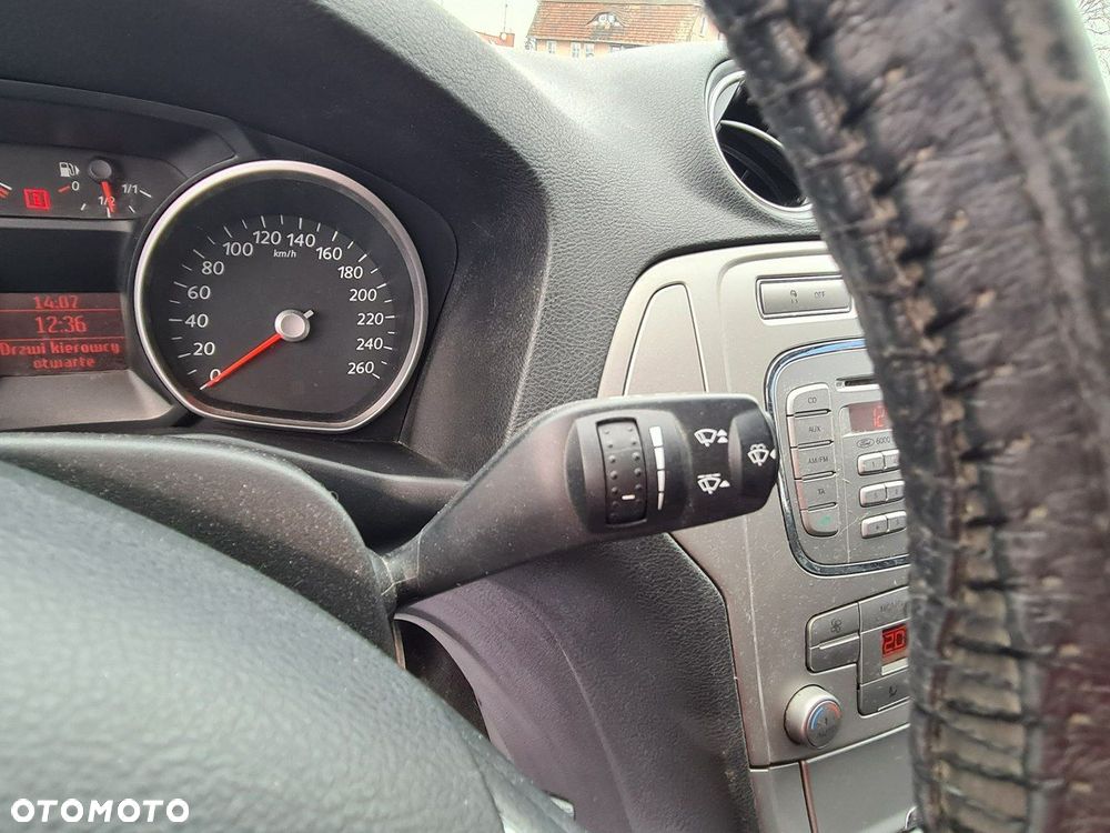 Ford Mondeo 1.8 TDCi Ambiente - 17