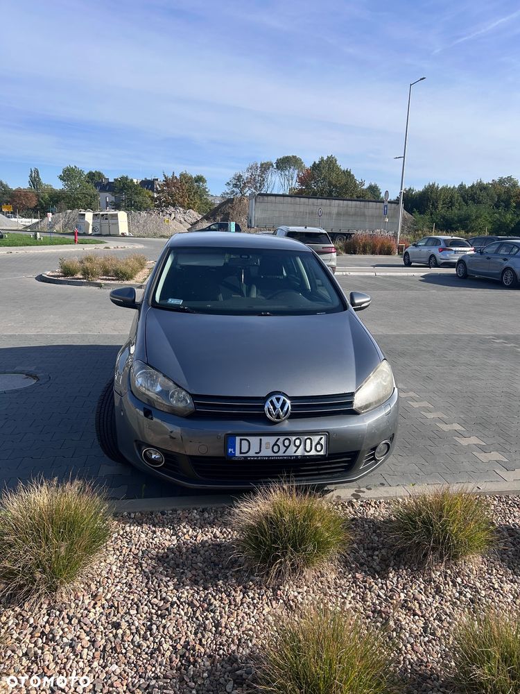 Volkswagen Golf 2010 photo 2