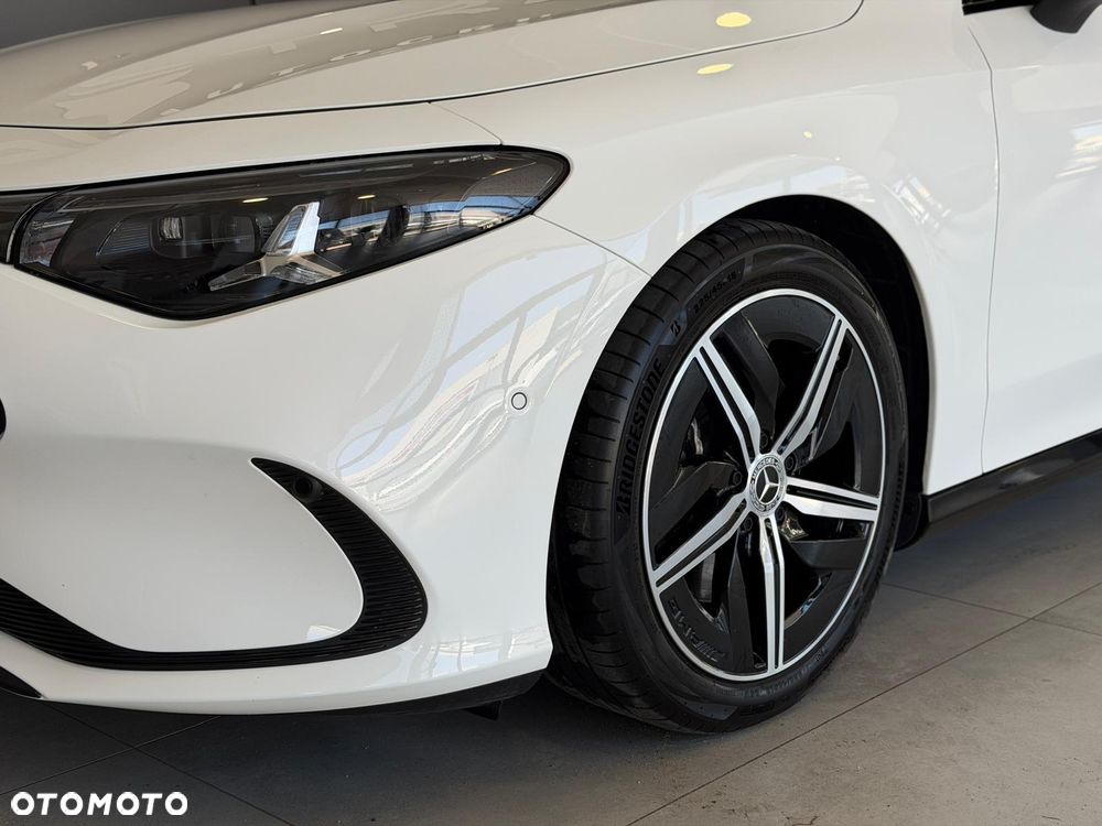 Mercedes-Benz CLA 200 mHEV 8G-DCT - 9