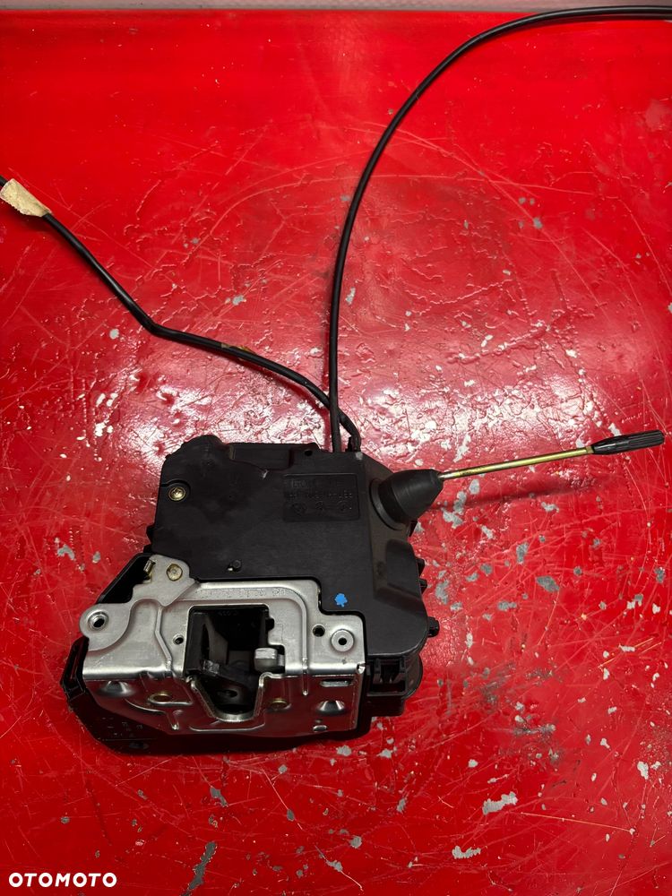 MERCEDES W209 CLK ZAMEK DRZWI PRAWY PRZOD 2097200435 - 4