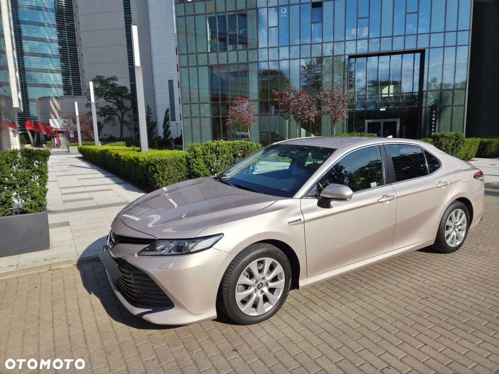 Toyota Camry 2.5 Hybrid Comfort CVT - 1