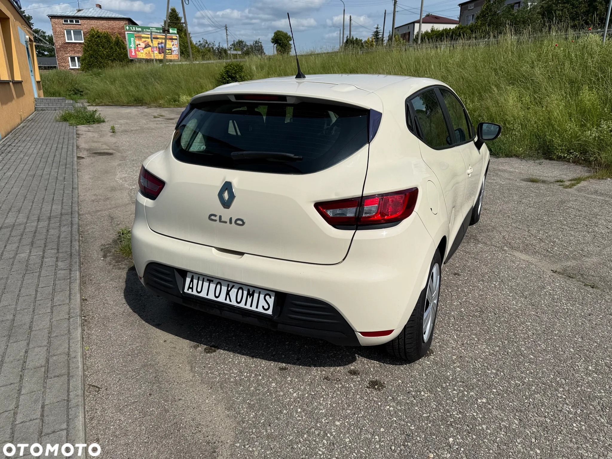 Renault Clio 1.2 16V 75 Life - 18