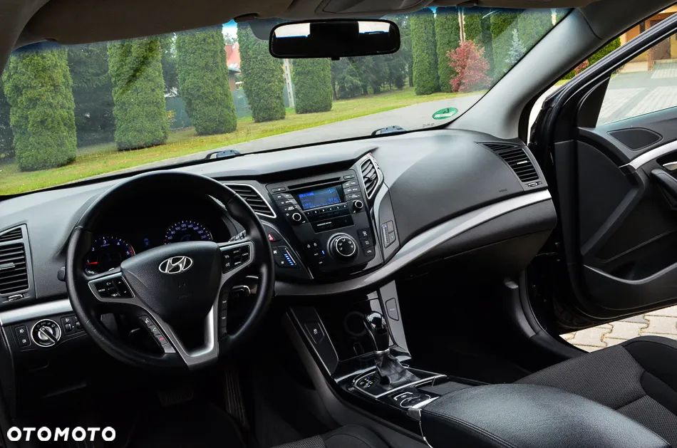 Hyundai i40 i40cw 1.7 CRDi Automatik Fifa World Cup Edition - 30