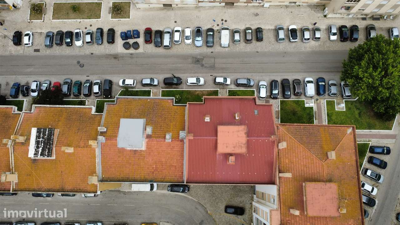Oportunidade na Torre da Marinha: Apartamento T2 com Excelente Localiz - Grande imagem: 3/25