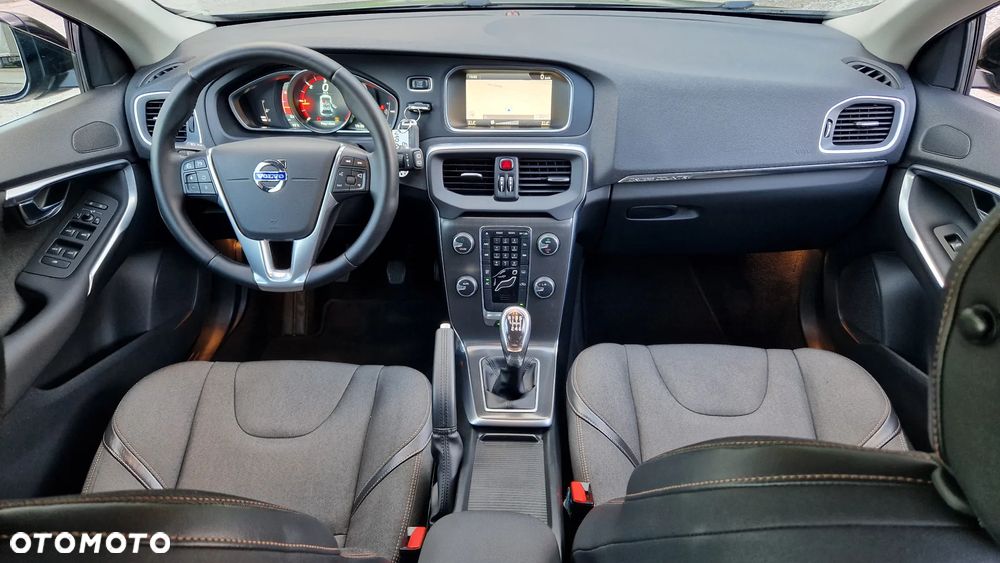 Volvo V40 Cross Country D2 Summum - 12
