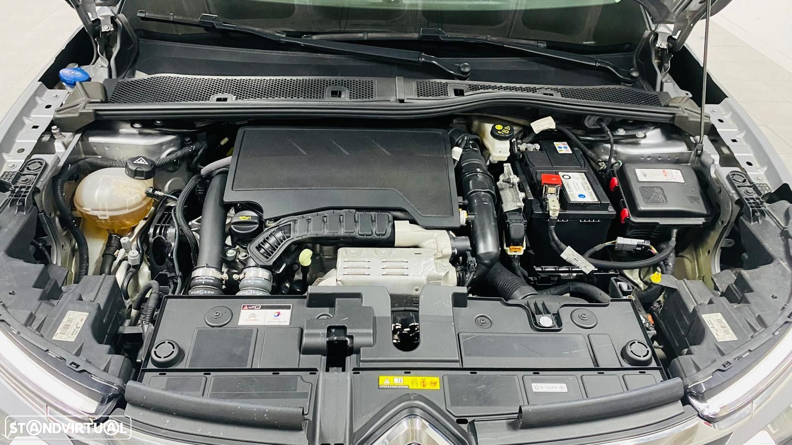 Citroën C4 1.2 PureTech Shine Pack EAT8 - 10