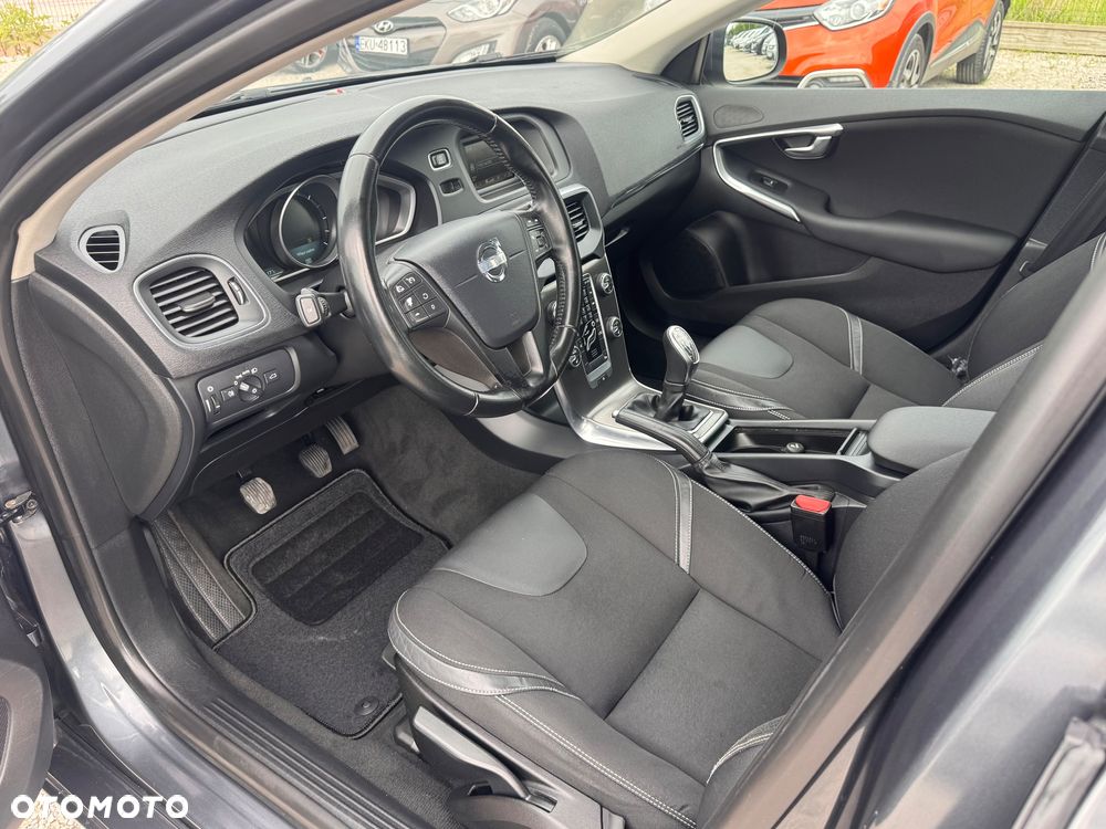 Volvo V40 D2 Kinetic - 17