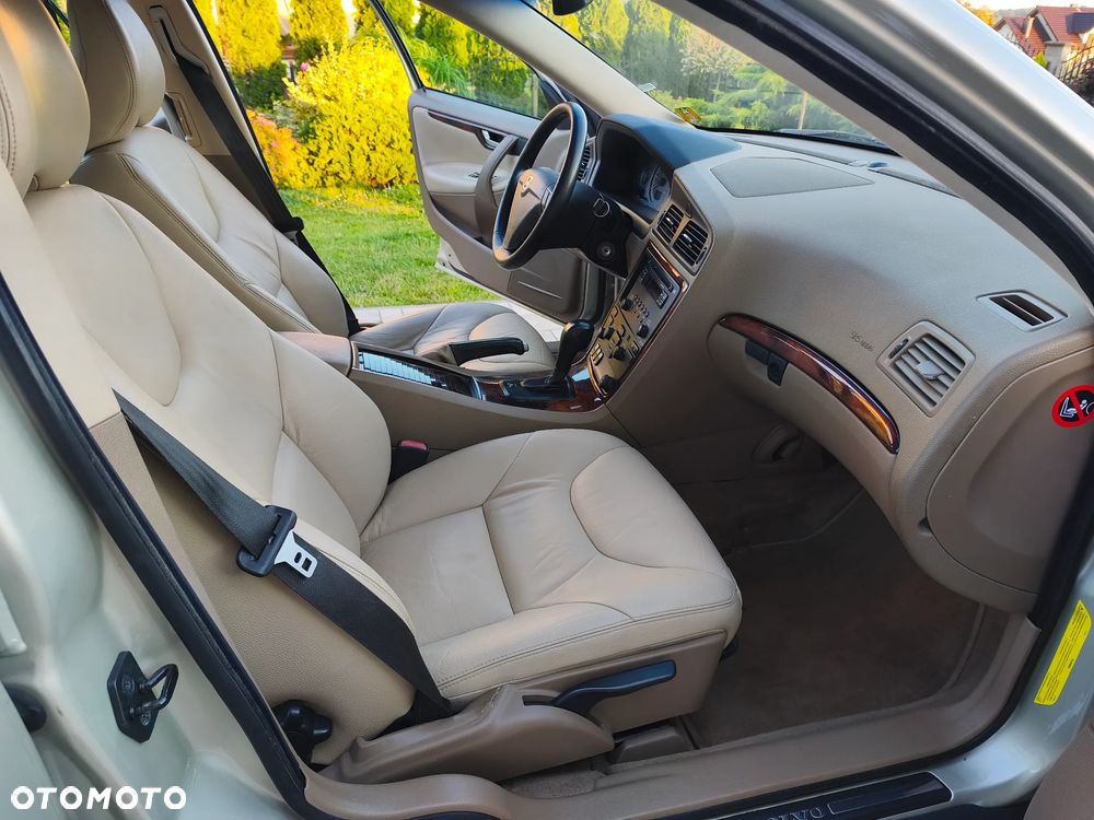 Volvo S60 2.4D Kinetic - 21