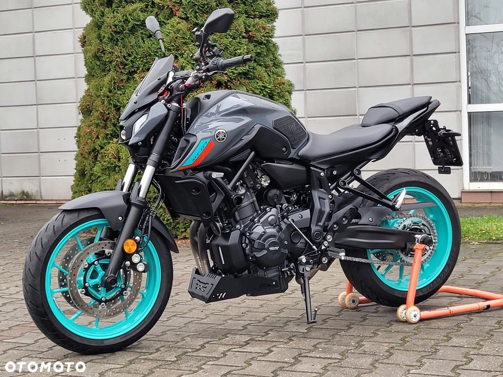 Yamaha MT - 18