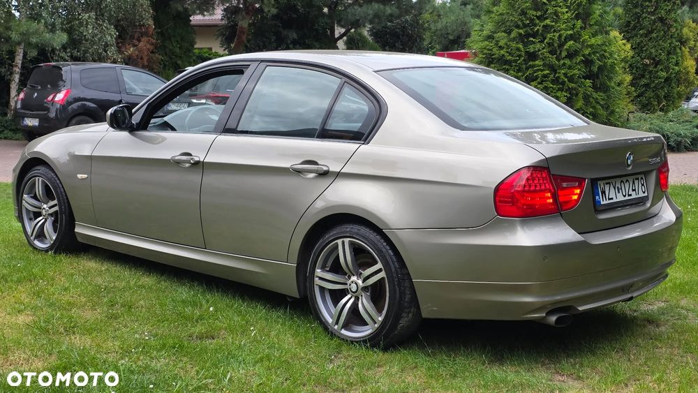 BMW Seria 3 318d - 5