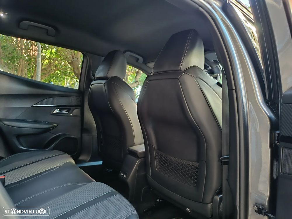 Peugeot 2008 PureTech 130 EAT8 GT - 35