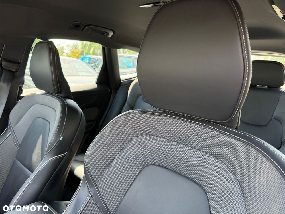 Volvo XC 60 ver-b4-d-awd-plus-dark - 24