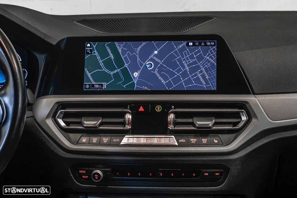 BMW 330 e Aut. Luxury Line - 18