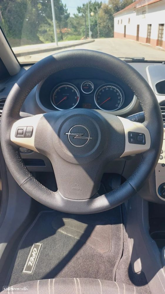 Opel Corsa 1.3 CDTi Enjoy EcoFLEX - 9