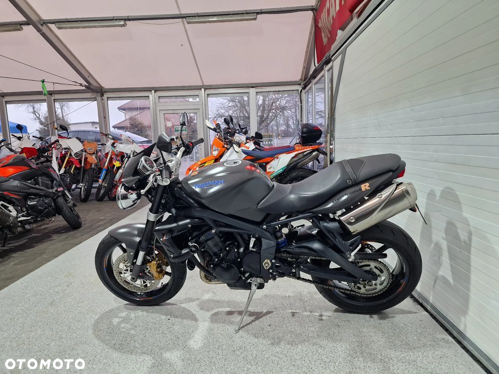 Triumph Street Triple - 18