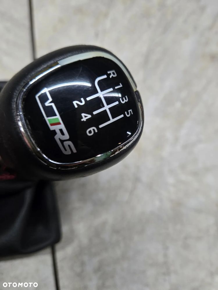 SKODA OCTAVIA III RS VRS  ZESTAW MIESZKÓW Z CZERWONĄ NITKĄ - 4