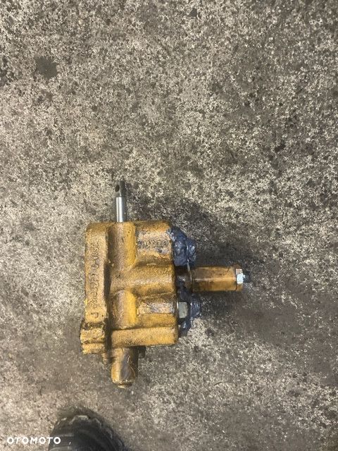 JCB 3cx 4cx rozdzielacz wysuwu ramienia - 1