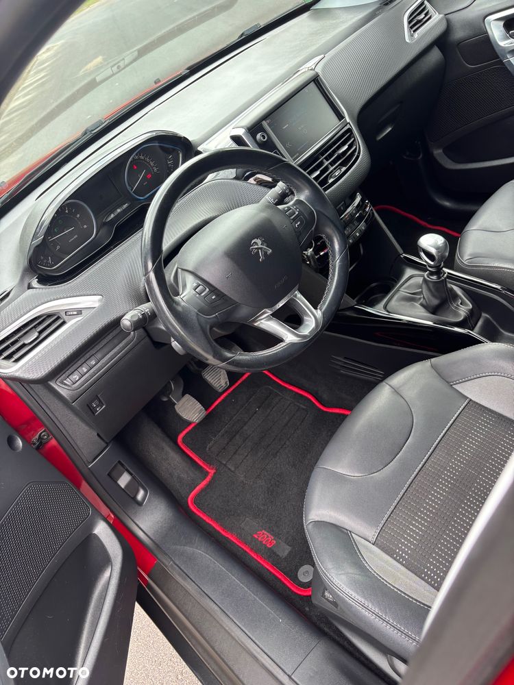 Peugeot 2008 BlueHDi FAP 120 STOP & START Allure - 13