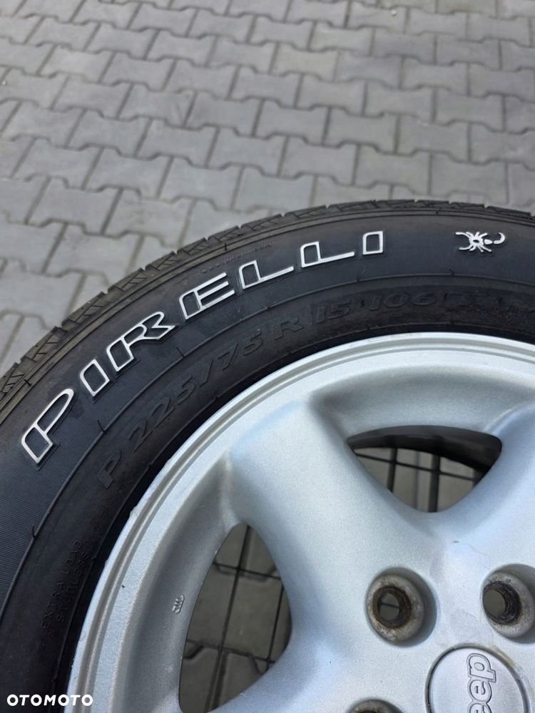 JEEP GRAND CHEROKEE KOŁA FELGI ALUMINIOWE R15 OPONY PIRELLI 225/75 - 4