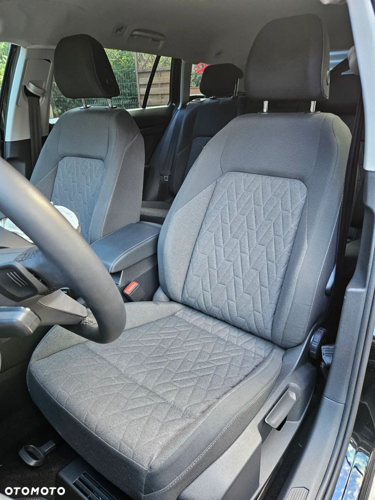 Volkswagen Golf - 12