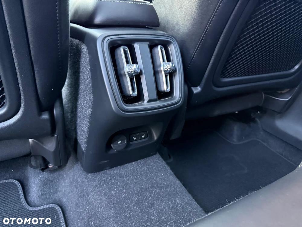Volvo XC 40 T5 AWD Geartronic R-Design - 19