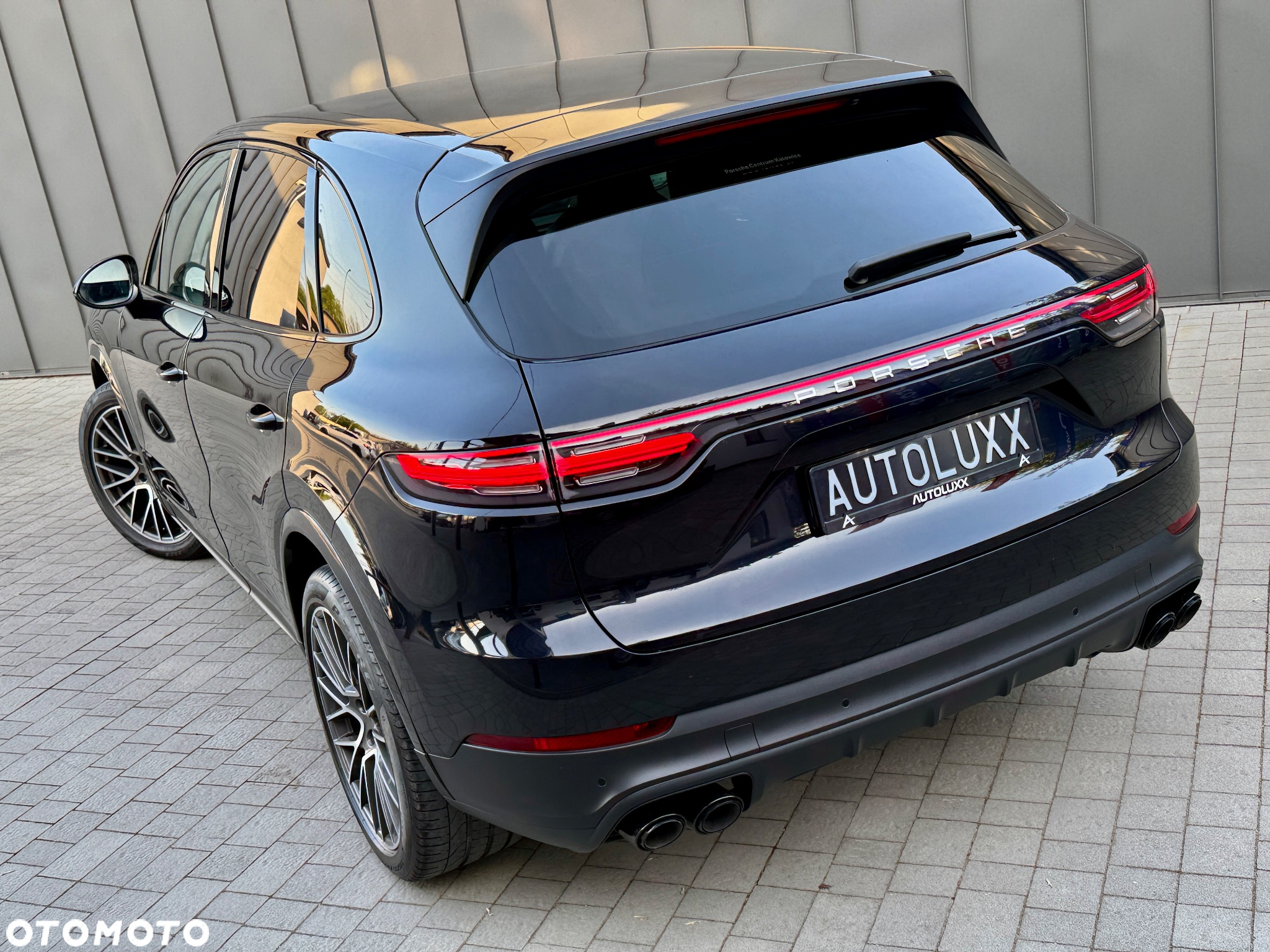 Porsche Cayenne Standard - 8