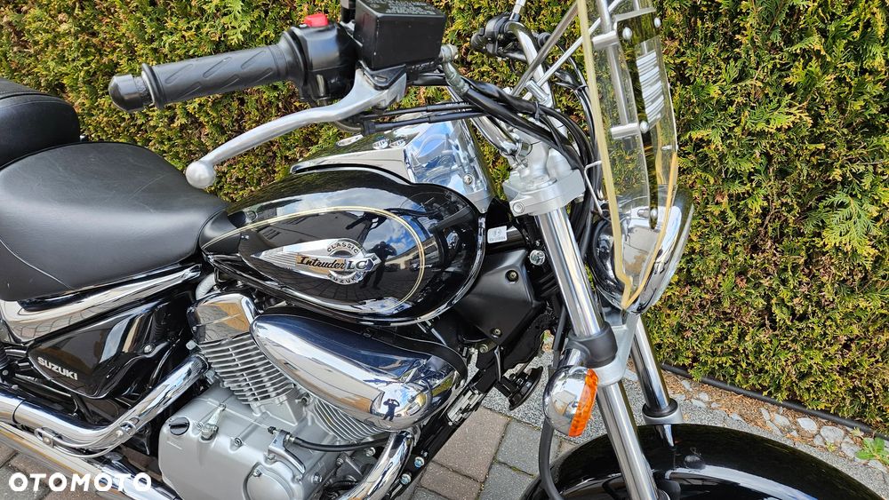 Suzuki Intruder - 20