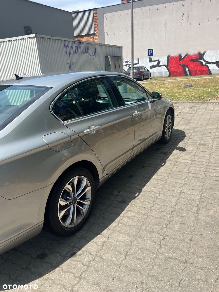 Volkswagen Passat ver-1-8-tsi-bmt-comfortline - 12