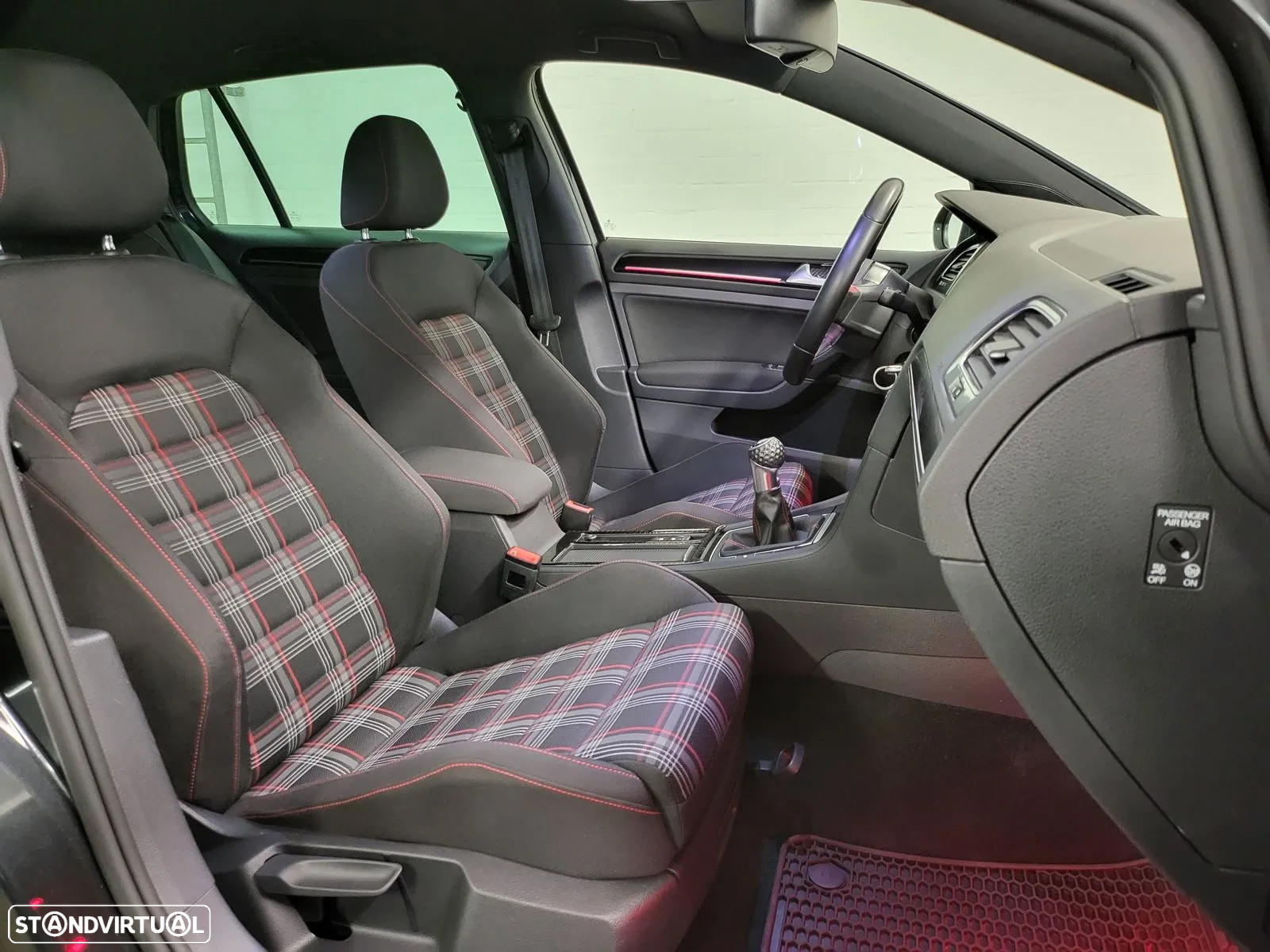 VW Golf 2.0 TSi GTi Performance - 19
