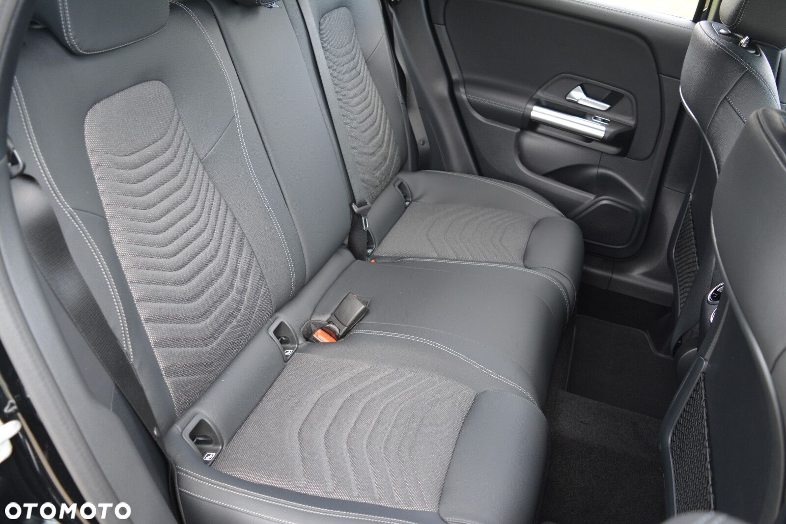 Mercedes-Benz GLA 200 Progressive - 15