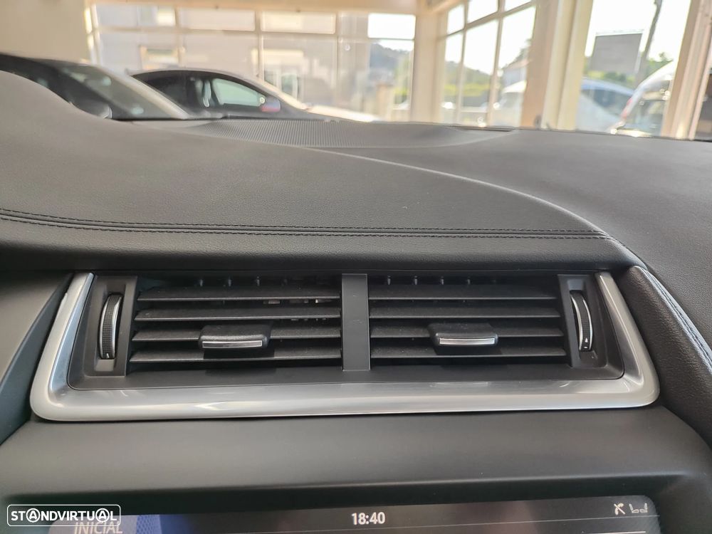 Jaguar E-Pace - 30