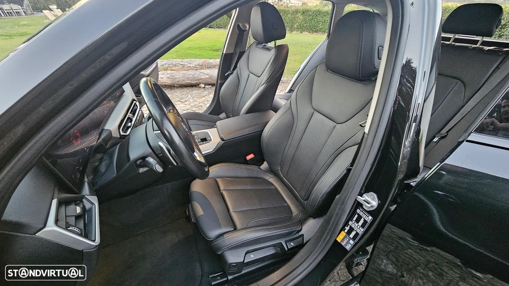 BMW 330 e Touring Line Sport Auto - 49