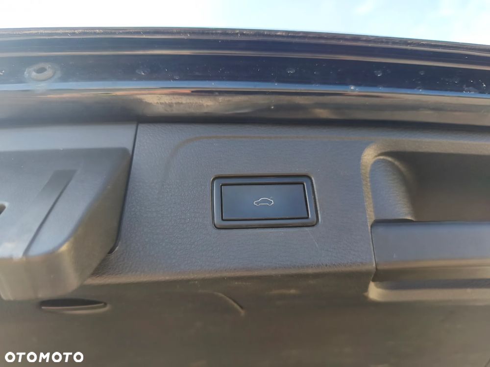 Volkswagen Passat 2.0 TDI (BlueMotion Technology) Highline - 26