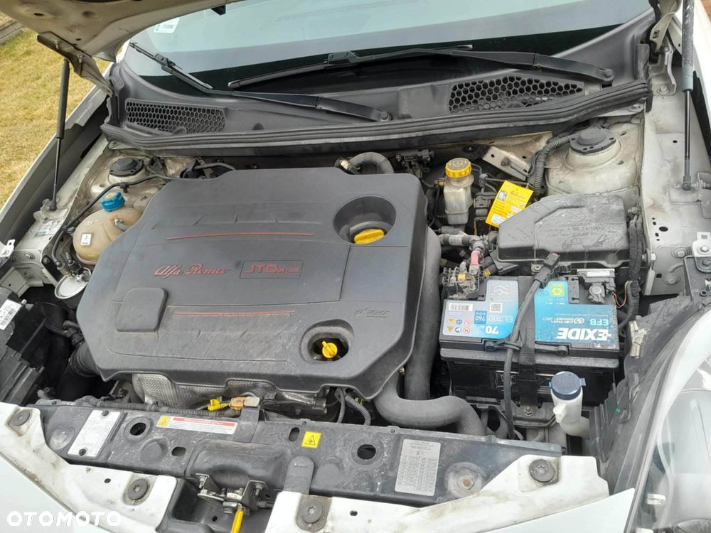 Alfa Romeo Giulietta 2.0 JTDM Distinctive - 4